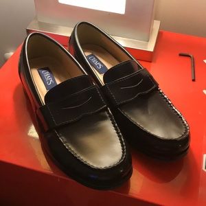Chaps leather Men’s dress shoes.